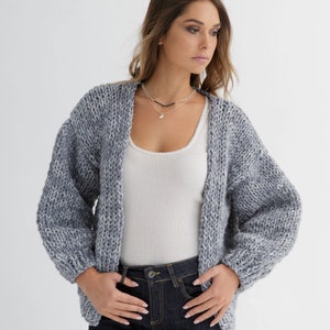 Chunky cardigan knitting pattern for women