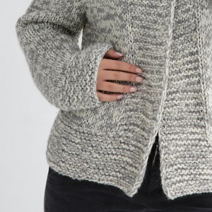 Chunky cardigan knitting pattern for women