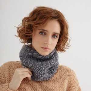 Cowl knitting pattern | Herringbone cowl knit pattern pdf