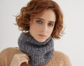 Cowl knitting pattern | Herringbone cowl knit pattern pdf