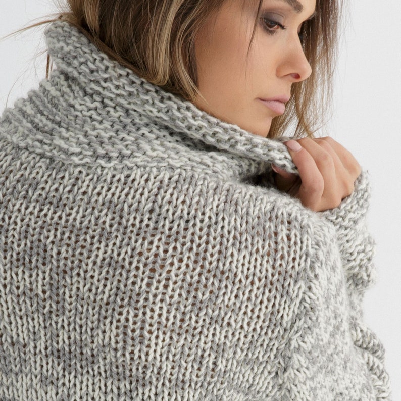 Chunky cardigan knitting pattern for women