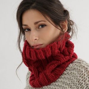Cowl knitting pattern | Cabled cowl knit pattern pdf