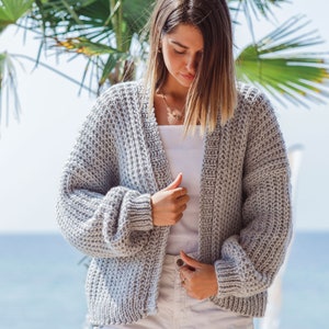 Chunky cardigan knitting pattern for women | Basic cardigan pdf knit design