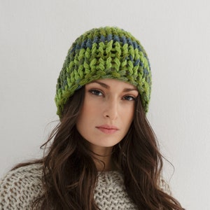 Chunky beanie knit pattern for women Beanie knitting pattern image 1