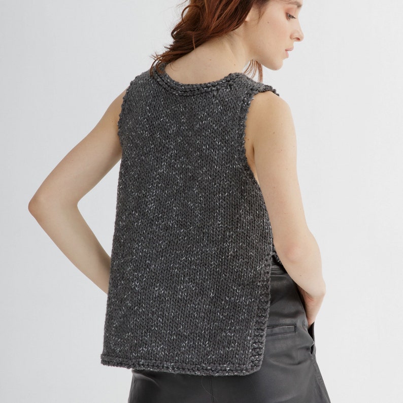 Sleeveless sweater knitting pattern for women