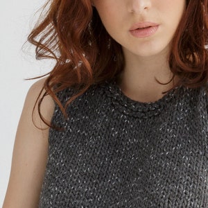 Sleeveless sweater knitting pattern for women