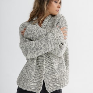 Chunky cardigan knitting pattern for women