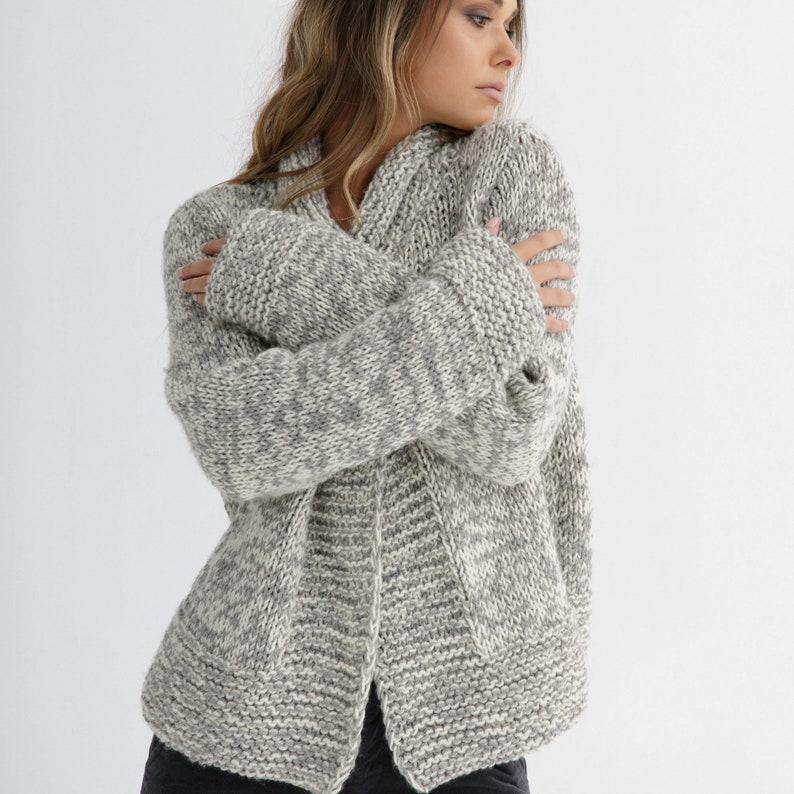 Chunky cardigan knitting pattern for women