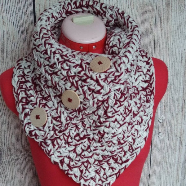 Chunky crochet button up cowl