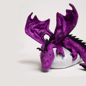 Shoulder dragon, purple with spiky crest