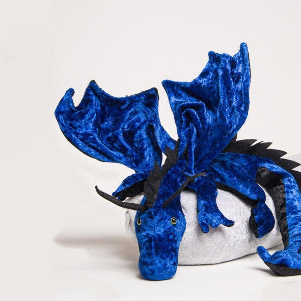 Schulterdrache royalblau mit Zackenkamm, Drache,