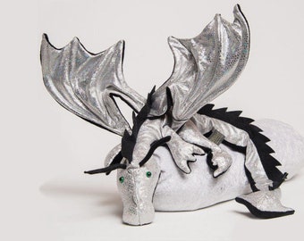 Shoulder dragon, reptil holo silver with spiky crest, dragon, special edition