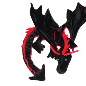 Shoulder dragon, black with red spiky crest, collector&#39;s edition, dragon