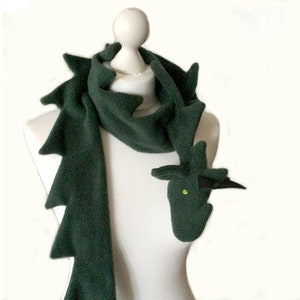 Dragon scarf, green fleece