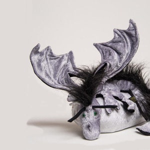Shoulder dragon, silver with plushy crest, dragon