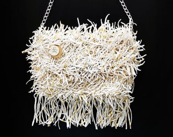 YaYo unique bag, crocheted in thick cotton thread, with fringes and applications in white and yellow natural leather.