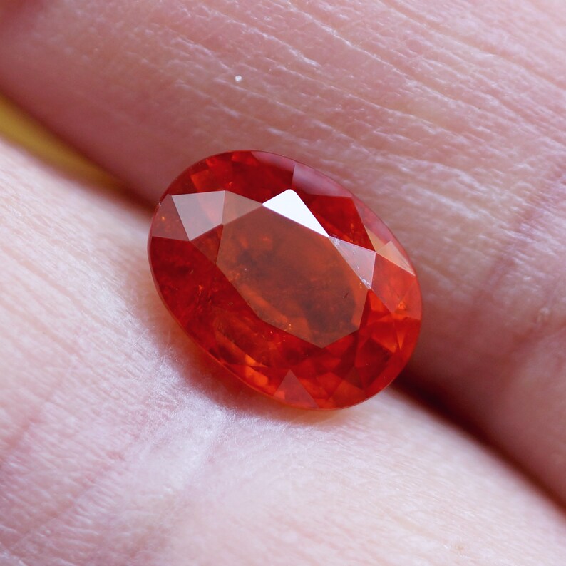 SP2103 Oval Natural Spessartite Garnet loose gemstones from Tanzania 3.6 cts. Orange Spessartite Garnet