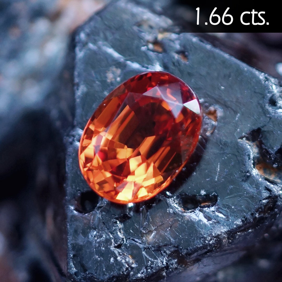 RARE !! SAPHIR ORANGE DE TANZANIE : 4.5 mm x 3.7 mm ★★ p327.129t