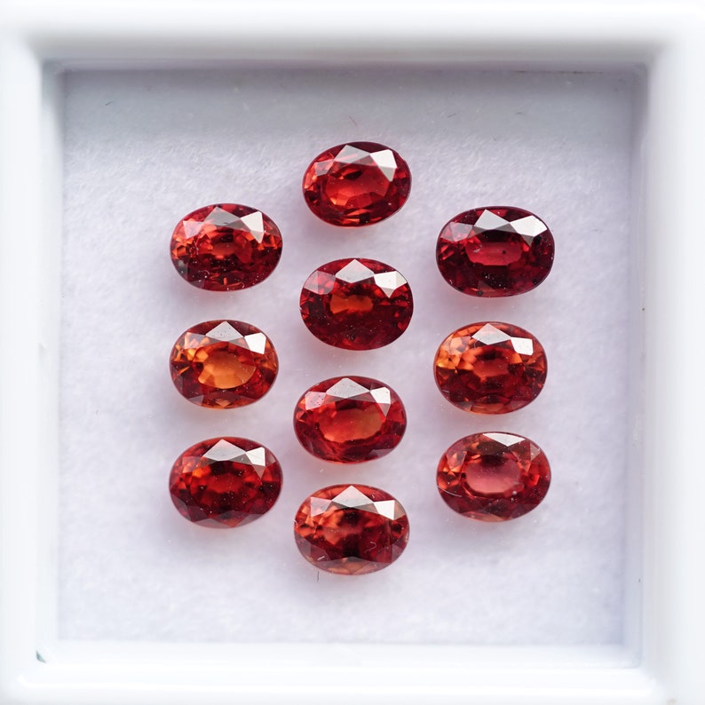 FM1111 A box of Mixed Oval Shape Orange Red Sapphires 10 pcs 4.5X3.5 mm sapphire loose gemstones from Tanzania 3.59 cts.