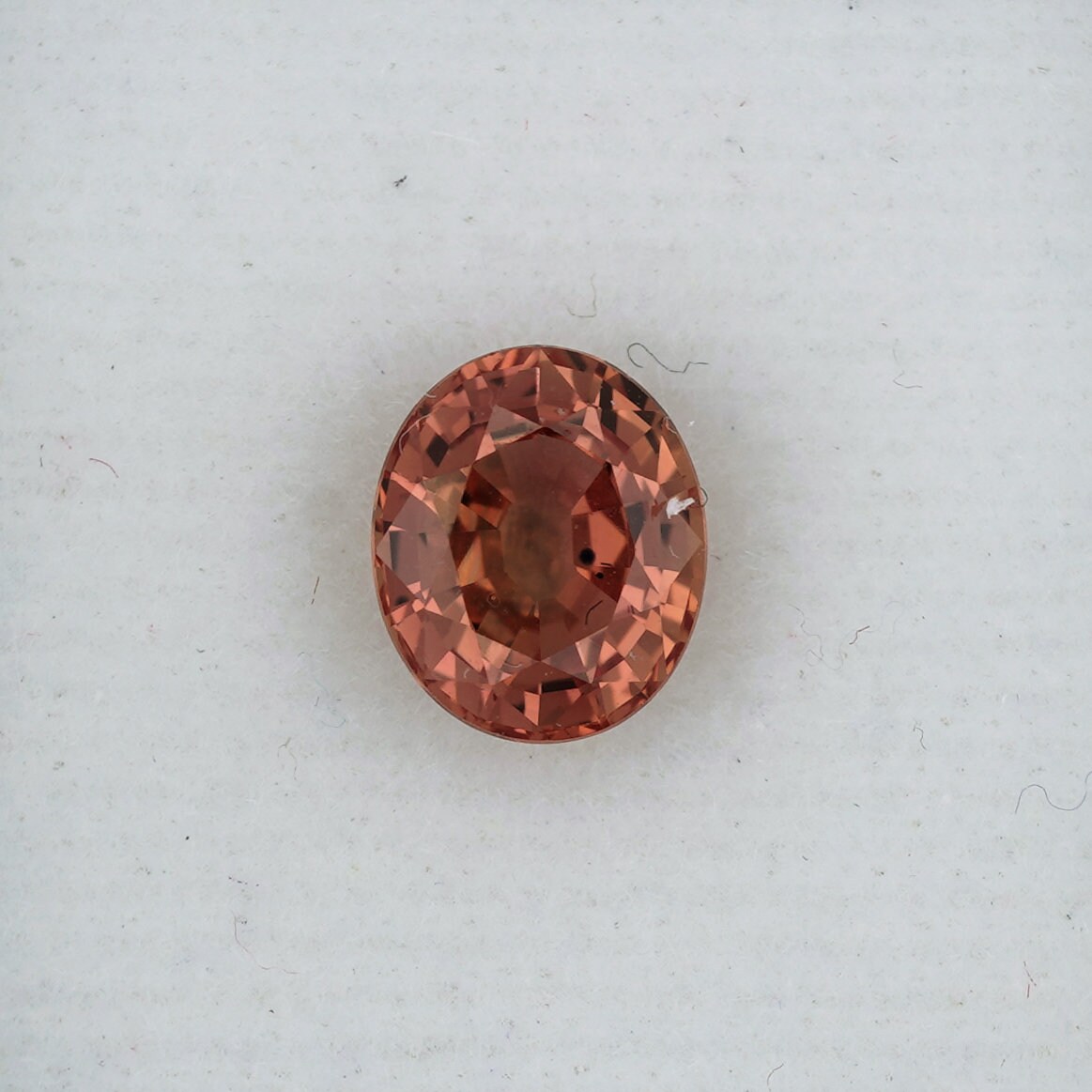 オレンジ オーバル カット サファイア、単一のルース ジェムストーン