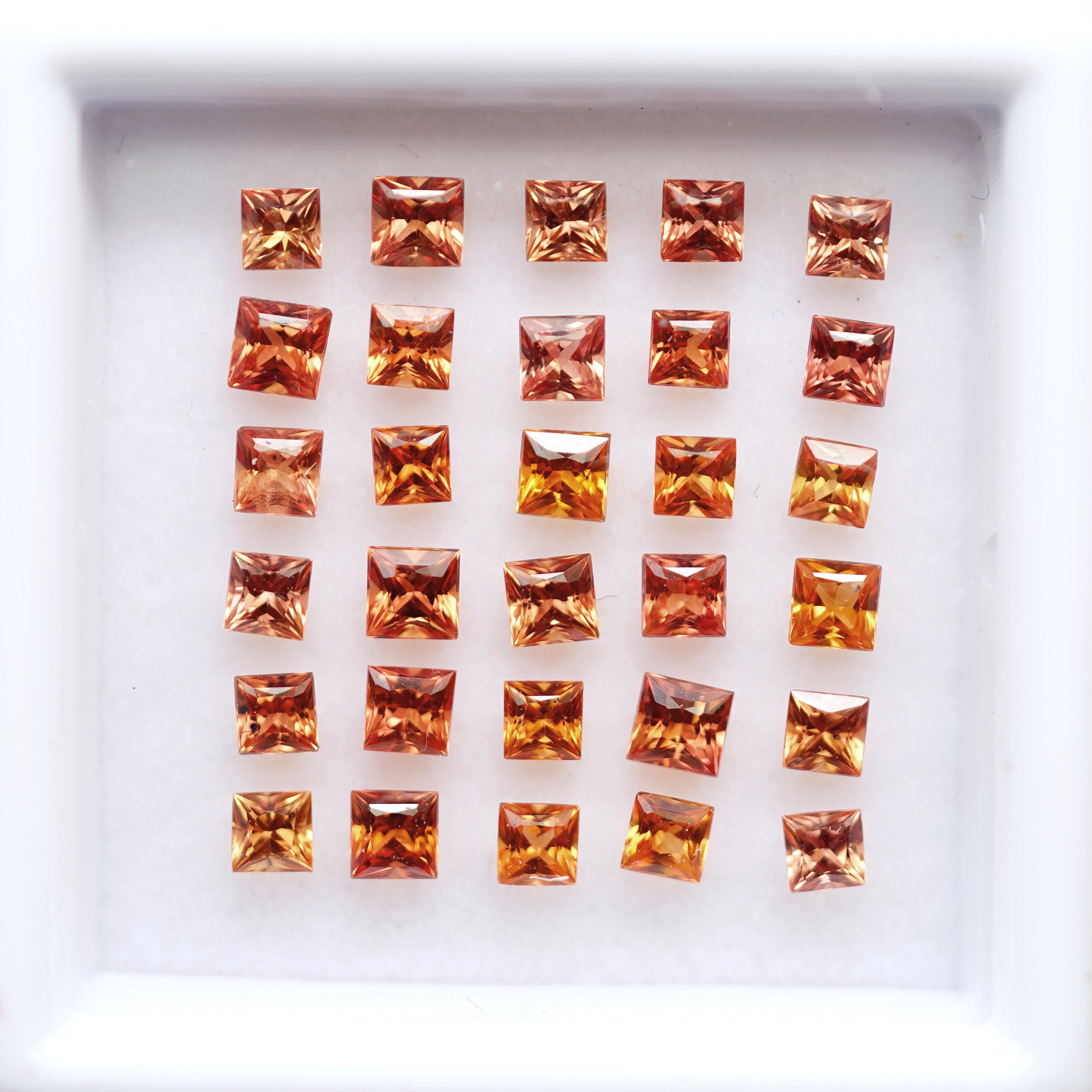 Parure saphirs orange et diamants | Orange sapphire and diamond parure