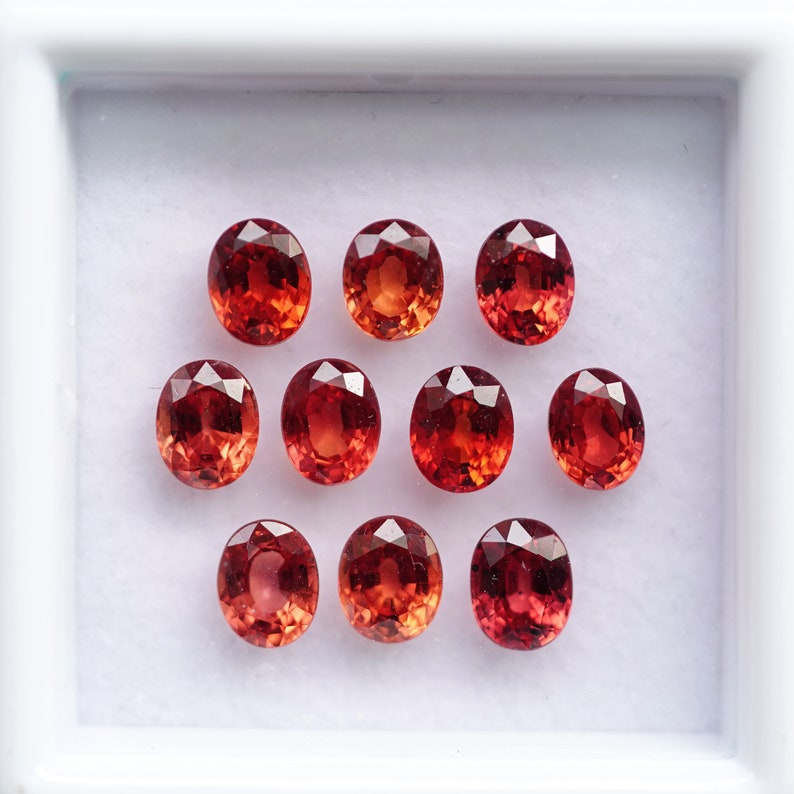 FM1111 A box of Mixed Oval Shape Orange Red Sapphires 10 pcs 4.5X3.5 mm sapphire loose gemstones from Tanzania 3.59 cts.
