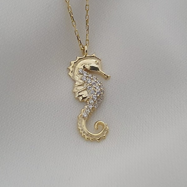 10k Yellow Gold Seahorse Pendant - 1.50 Gram Solid Gold Charm For Necklace Or Bracelet, Gift Ready - View #4