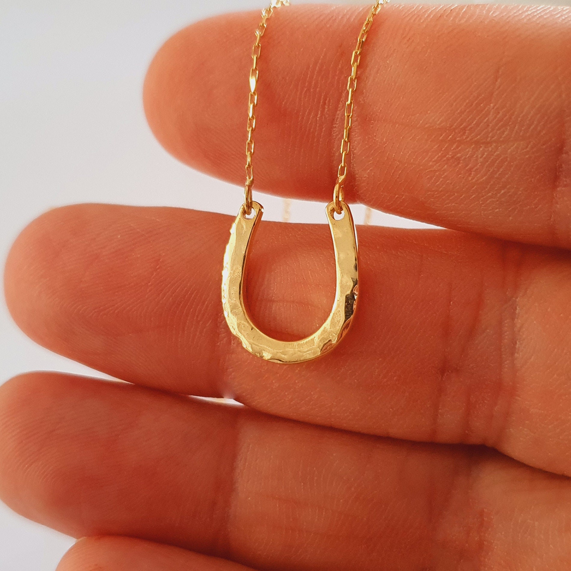 Lucky Horseshoe Necklace in 14K Gold Fill – Queens Metal