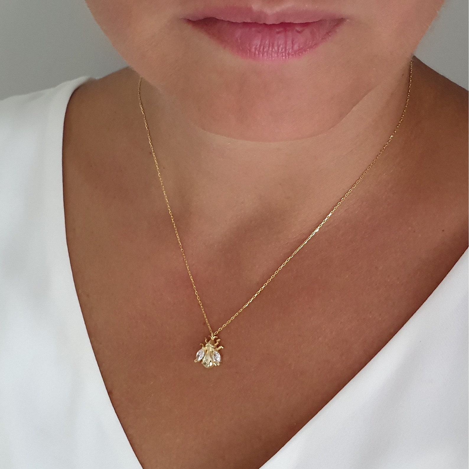 10k 14k 18k Solid Gold Bee Necklace Gold Bee Pendant Animal Etsy