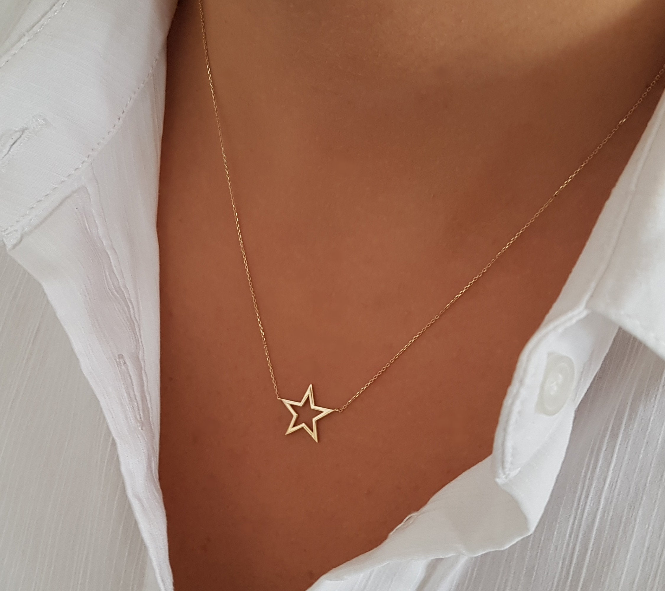 Single 2024 star necklace