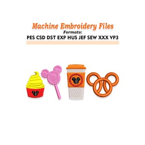 Può includere: File di ricamo a macchina con un cupcake con glassa gialla, un lecca-lecca rosa a forma di Mickey Mouse, una tazza di caffè con un design di Mickey Mouse e un pretzel. Viene visualizzato anche il testo "Machine Embroidery Files" e i formati dei file.