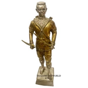 Thailändische Statue König Naresuan das große Krieger Monument