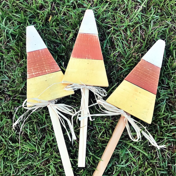 Set of 3 Candy Corn Yard Stakes, Halloween decor, Garden Art, Wood Halloween Decor, Farmhouse, Gifts, Fall decoration, Fall Outdoor yard art