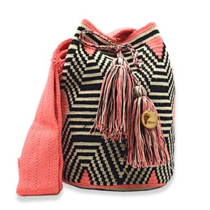 Wayuu mochila bag | Large Labyrinth | Neon