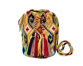 Wayuu mochila bag | Medium Traditional | Beige whit yellow and blue light