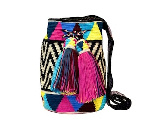 Exclusive Wayuu mochila bag | Medium Woven Crossbody Handmade Gorrito Mochila | Zig zag blue and yellow solid strap