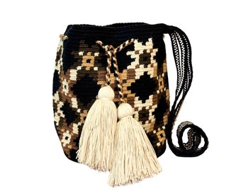 Wayuu mochila bag | Medium Traditional | Solid Strap | Black and brown in X