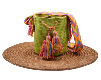 Medium Unicolor Wayuu Mochila Bag | Woven Crossbody | Handmade | Boho | Handmade in Colombia | Green Colorful Strap