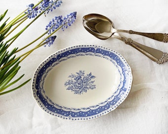 Classic Grindley, England Assiettes or small serving platter from 1940' | Blue Avon vintage tableware | I think Christmas dinner table.