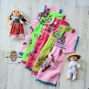 Abito messicano per bambine, abito ricamato messicano per bambine, abito messicano, abito ricamato a mano per bambine, abito Puebla per bambine