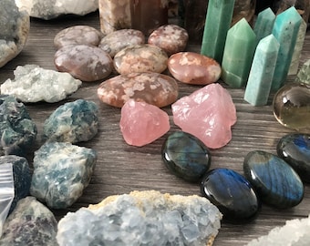 MYSTERY BOX | Crystal Mystery Box Gift Set | Intuitively Chosen Crystal Set Value of 100-200 Canadian Dollars