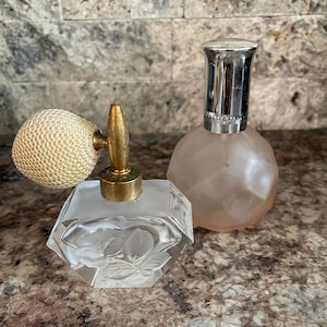 Vintage Glass Vanity Bottle Set | Etched Floral Atomizer + Frosted Pink | Shabby Chic Perfume Bottles | Vanity Tray Decor | Gift for Her