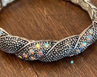 Vintage Silver-Tone Hinged Bangle with AB Rhinestones – Textured Statement Bracelet with Gift Box