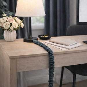 Lampenkabelabdeckung - 1,5 "Textilkabelabdeckung für Standardlampenkabel | Weiche dekorative Kabelabdeckung / Nicht für große Stecker oder sperrige Adapter geeignet