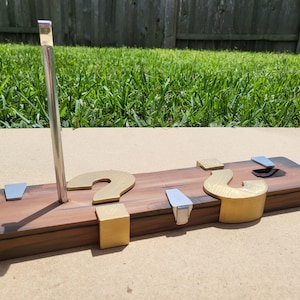 Mystery box raygun stand --READ DESCRIPTION--