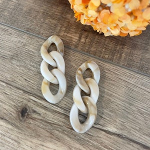 Clearance! Mocha Marbled Resin .9” Twisted Link Connectors Findings Blanks Supplies (6pieces)