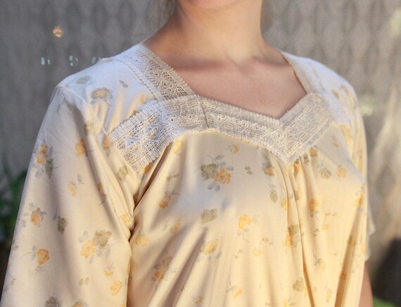 Vintage ‘80s Floral Nightgown