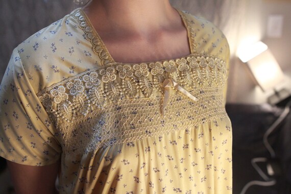 Vintage ‘80s Floral Nightgown