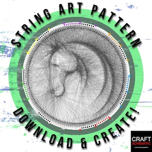 Puede incluir: Un patrón de arte de hilo de una cabeza de caballo en un círculo con fondo verde. El círculo tiene un borde de puntos negros, blancos y de colores. El texto "STRING ART PATTERN DOWNLOAD & CREATE!" está escrito alrededor del círculo. El texto "CRAFT SCHEMATIC" está en la esquina inferior derecha.