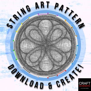 Op de afbeelding: String art patroon om te downloaden en te maken. Een kleurrijke cirkel met een zwart string art ontwerp in het midden. De cirkel heeft een blauwe achtergrond met de woorden "String Art Pattern Download & Create!" eromheen.